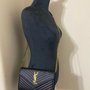 Fashion Elegant Mono Black Leather Cassandre Envelope Crossbody/Shoulder Bag